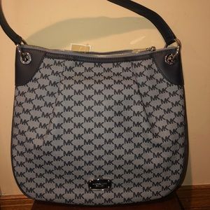 BNWT MICHAEL KORS JET SET TOTE OFFERS WELCOME
